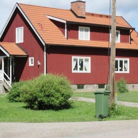 Villa Egen Laegenhet I 2-Familjshus Pa Landet. à Tierp Extérieur photo