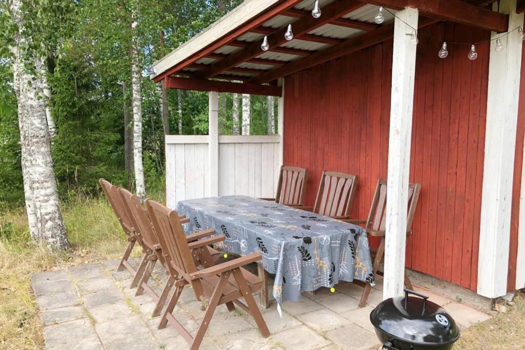 Villa Egen Laegenhet I 2-Familjshus Pa Landet. à Tierp Extérieur photo